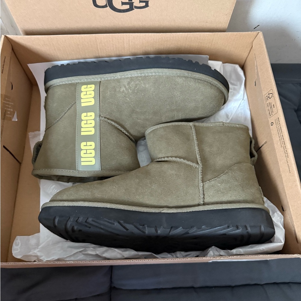 Women’s Uggs boots